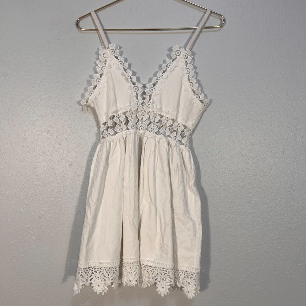 RAGA White Embroidered Floral V-Neck Mini Dress Women's M - Picture 2 of 8